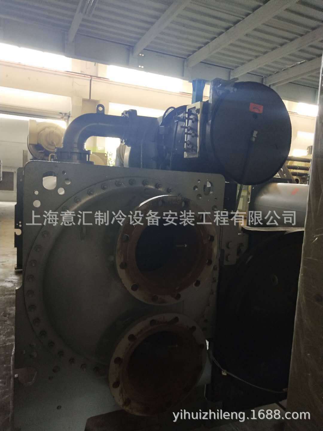 二手中央空调制冷设备螺杆机组销售开利550冷吨冷水机