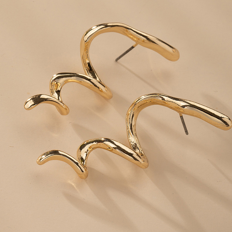 Simple Snake-shaped Popular Metal Earrings Korean Fashion Jewelry Wholesale display picture 4