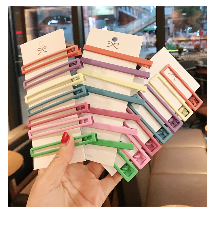 Korea Hairpin Side Clip Girl Color Hairpin Headdress Children Cute Small Clip Simple Style Bangs Clip  Wholesale Nihaojewelry display picture 6
