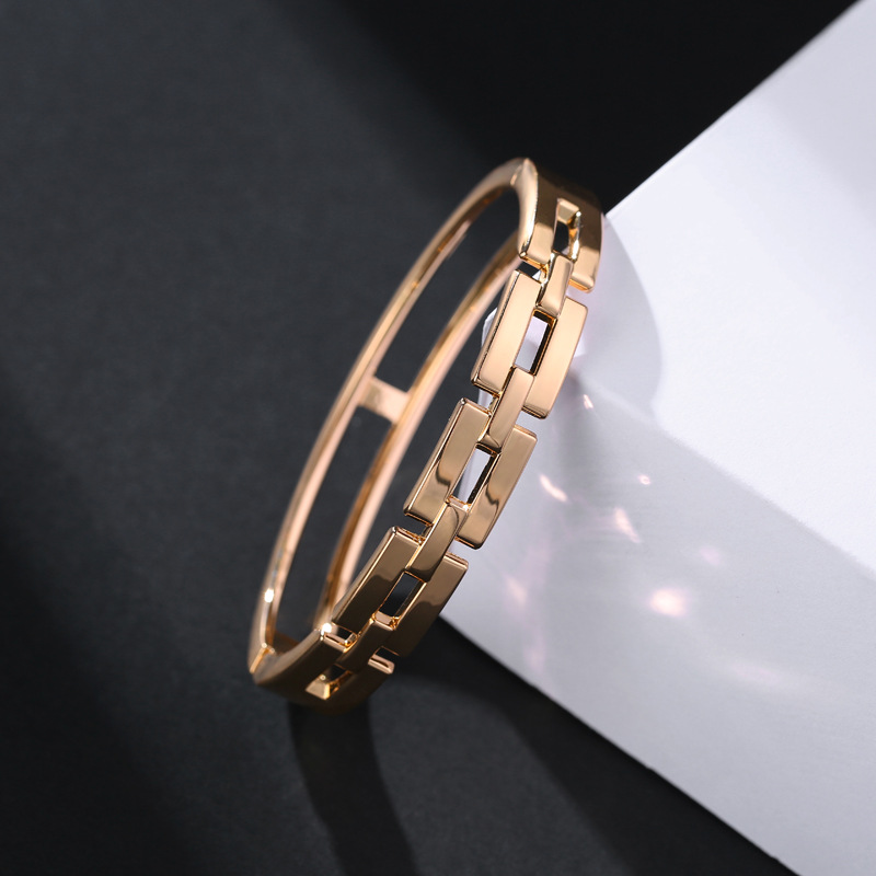 fashion new hollow chain diamond bracelet