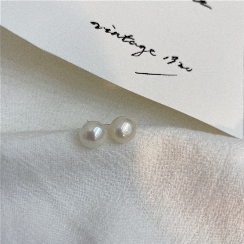 1 Pair Retro Solid Color Plating Freshwater Pearl Ear Studs display picture 10