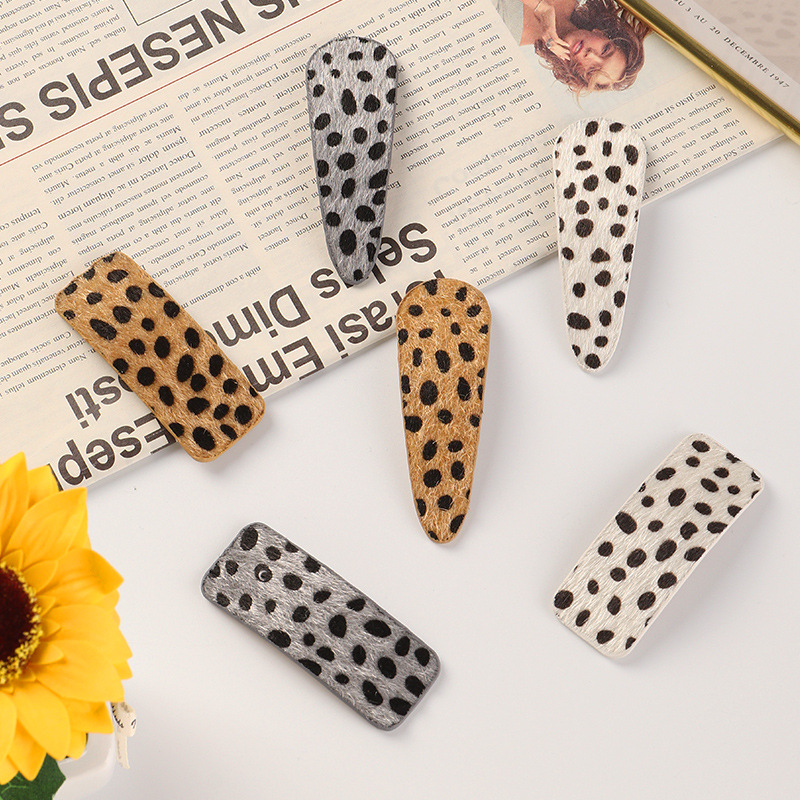 Black And White Dot Leopard Print Hairpin display picture 1