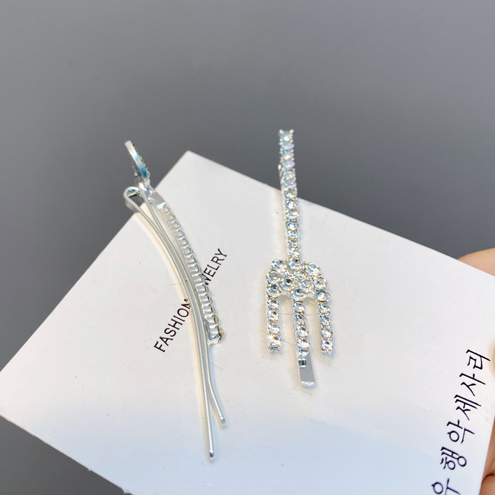 Alloy Diamond-studded Exquisite Fork Fishtail Hairpin display picture 3