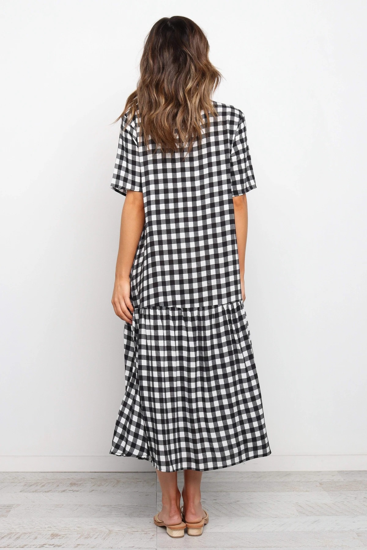 deep V short-sleeved loose waist plaid print big swing dress NSYD19976