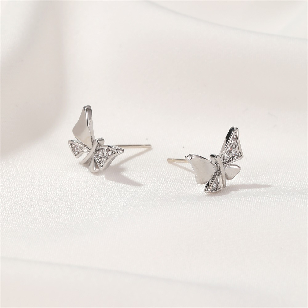 New Fashion Simple Diamond Butterfly Earrings Sweet Bow Stud Earrings Wholesale Nihaojewelry display picture 7