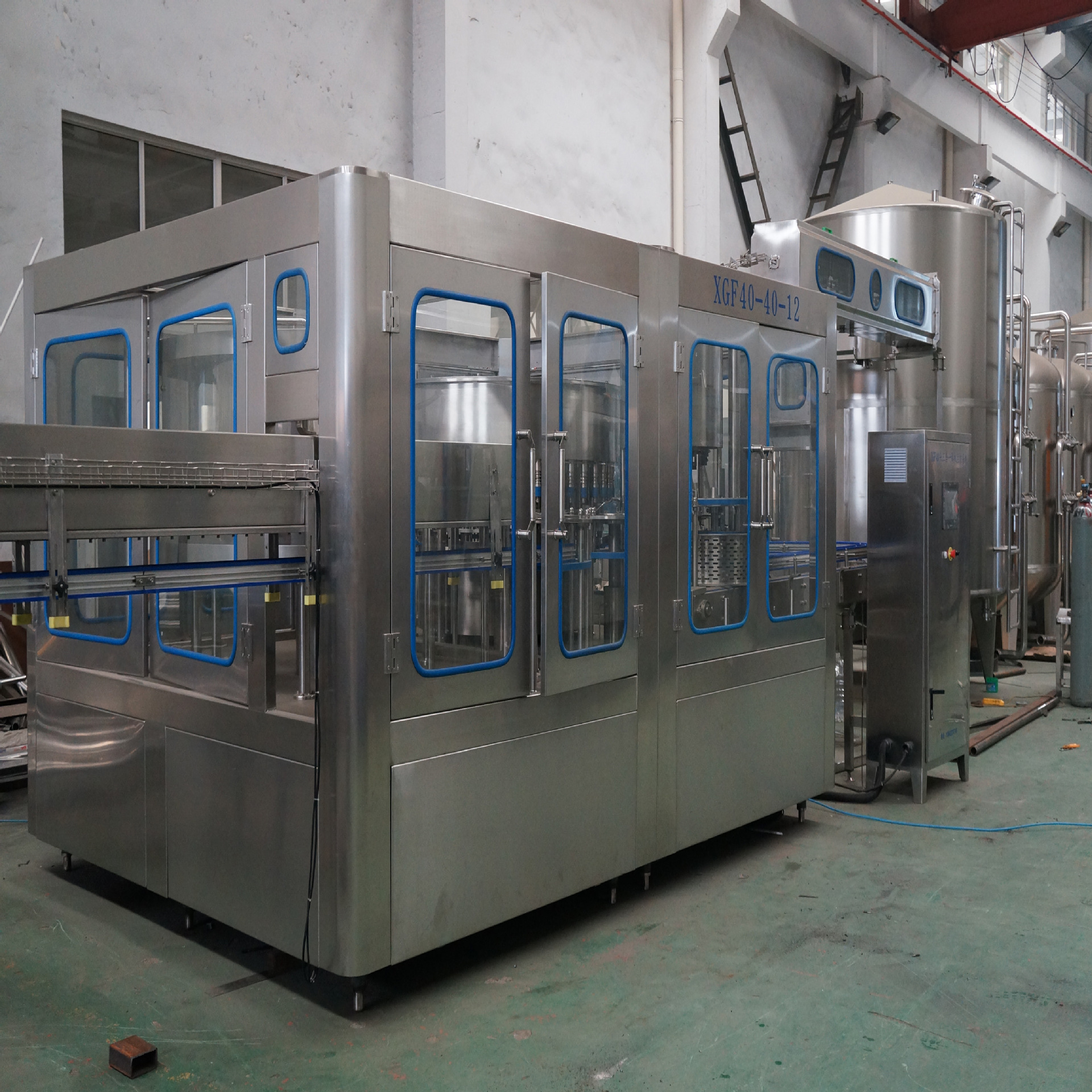 供应三合一纯净水灌装机 40-40-12 PET瓶饮用水生产线 厂家直供