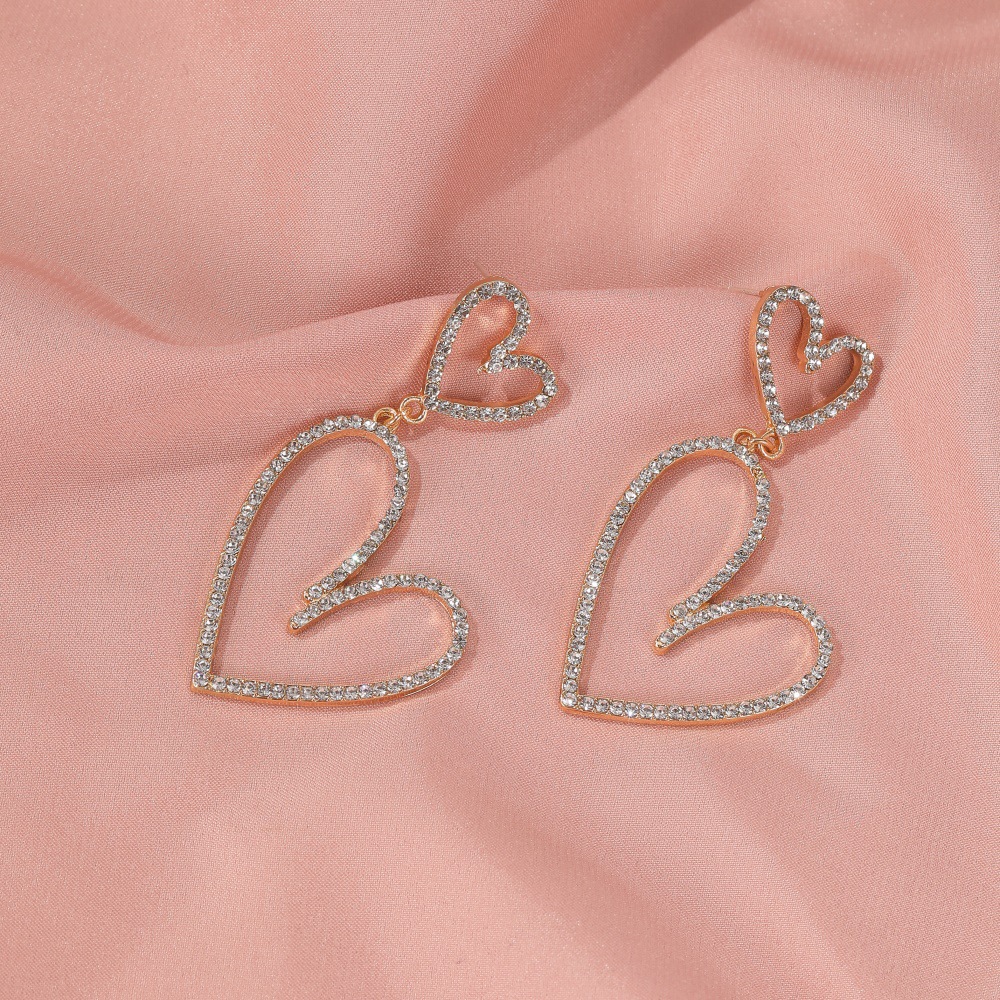 Neue Doppel Liebes Ohrringe In Voller Diamant Größe, Übertriebenes Temperament, Lange Netto-promi-diamant-hohle Herzförmige Ohrringe, Ohrringe display picture 6