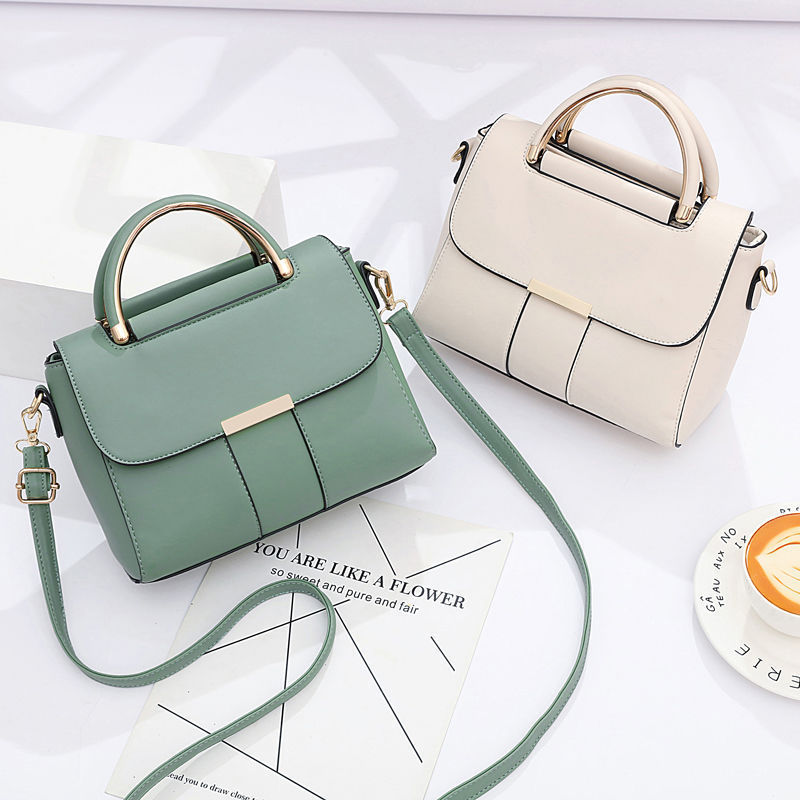 Small Square Bag Handbag Women's Bag New Versatile Women's Fashion One Shoulder Messenger Bag