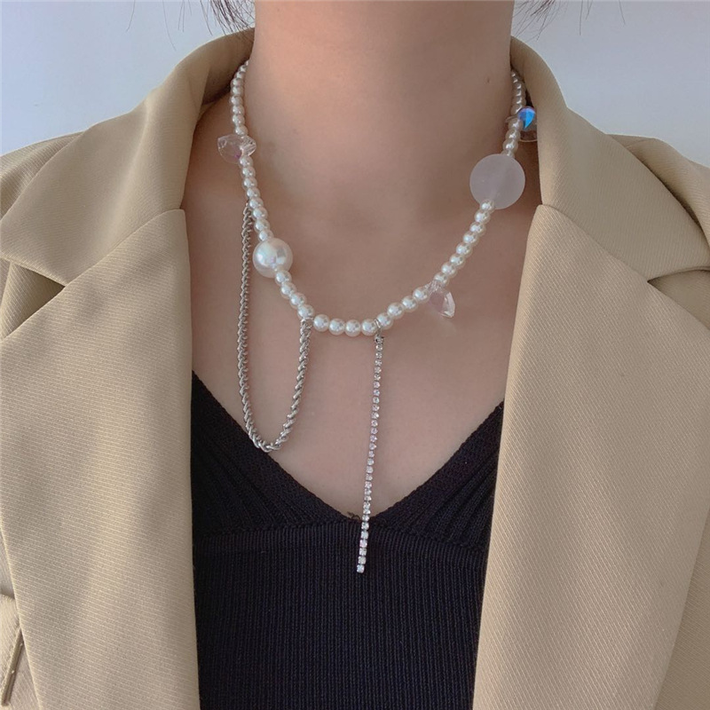 Korea Pearl Necklace Women Sweet Wind Transparent Acrylic Size Planet Chain Tassel Necklace Crystal Love Pearl Clavicle Chain Wholesale Nihaojewelry display picture 2