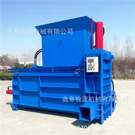 卧式三缸套袋打包机视频 锯末压块机报价 秸秆套袋方捆打包机图片