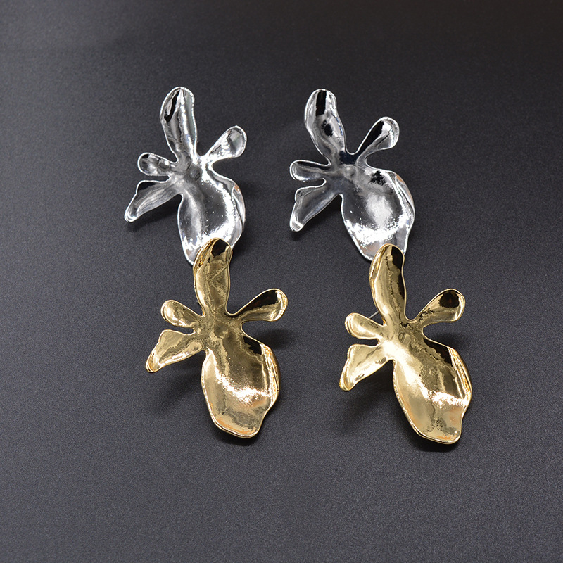 925 Silver Needle Hypoallergenic Maple Leaf Metal Retro Earrings  Baroque Fashion  Earrings  Nihaojewelry Wholesale display picture 7