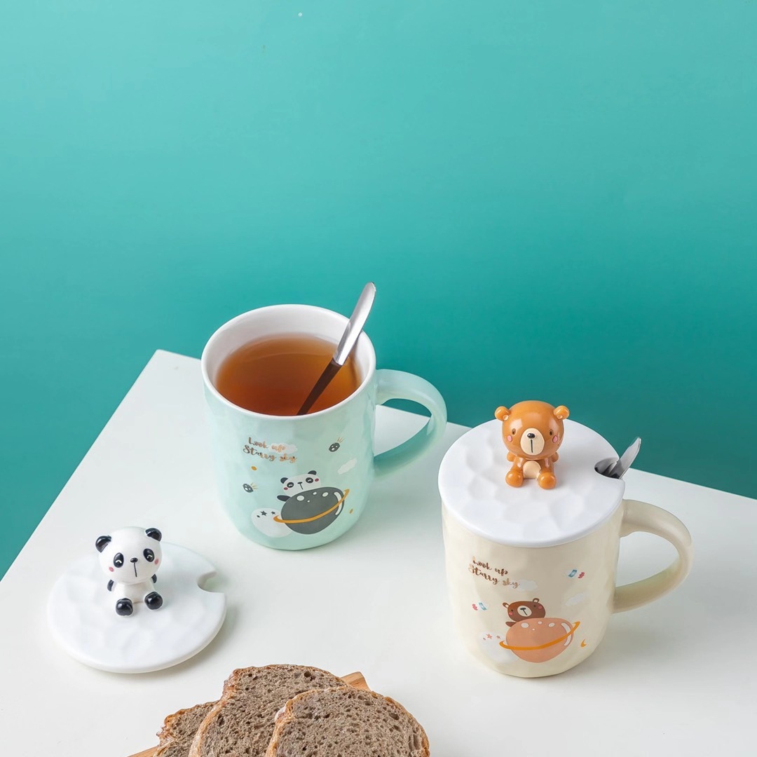 Creativo 3D Taza de cerámica de dibujos animados muñeca personalizada taza de agua regalo taza de café con tapa cuchara taza de desayuno