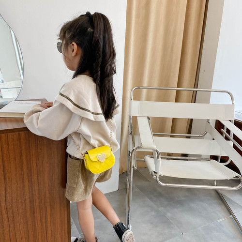 New children's one-shoulder cross-body bag, fashionable PU cartoon cute bag, color matching embroidery thread small square bag chain