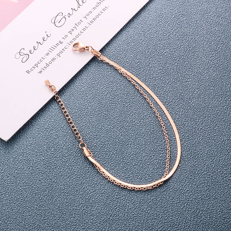 Pulsera de cadena de hoja de acero de titanio hembra ins diseño de nicho estilo coreano Cadena de hueso de serpiente plana simple pulsera personalizada de moda de todo fósforo