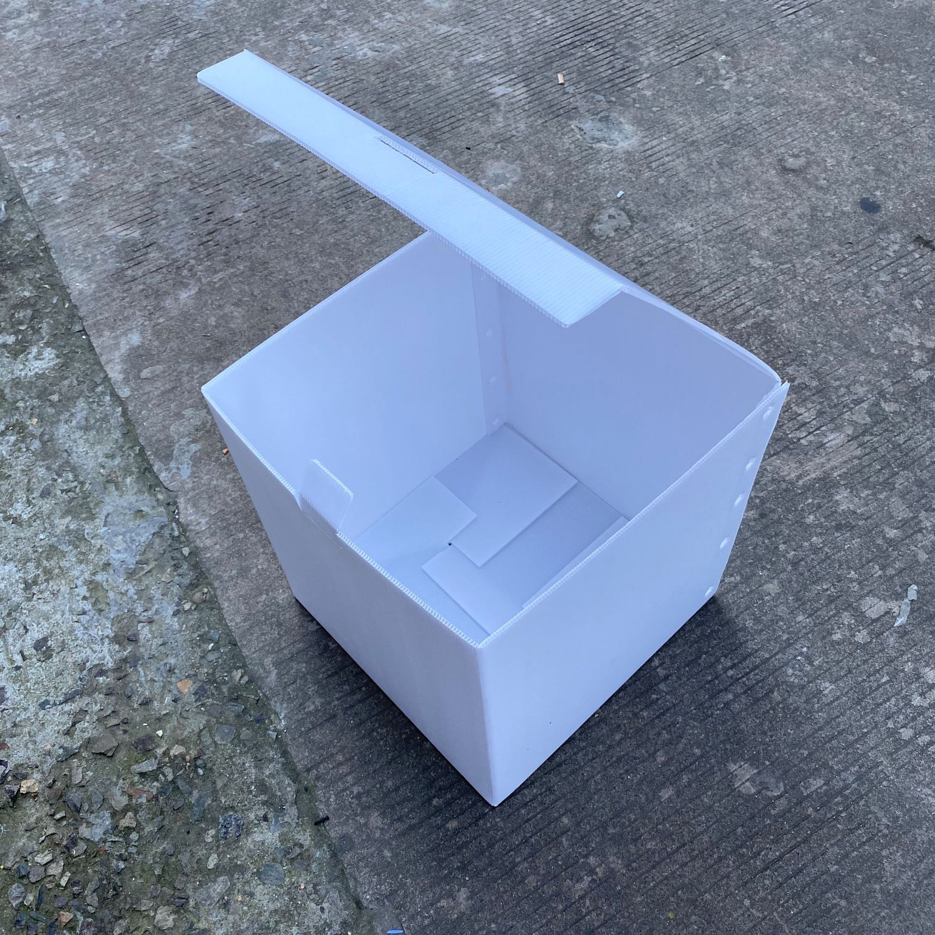 塑胶中空板两头通纸箱 黄色塑料瓦楞板周转箱 漳平钙塑箱 可印刷