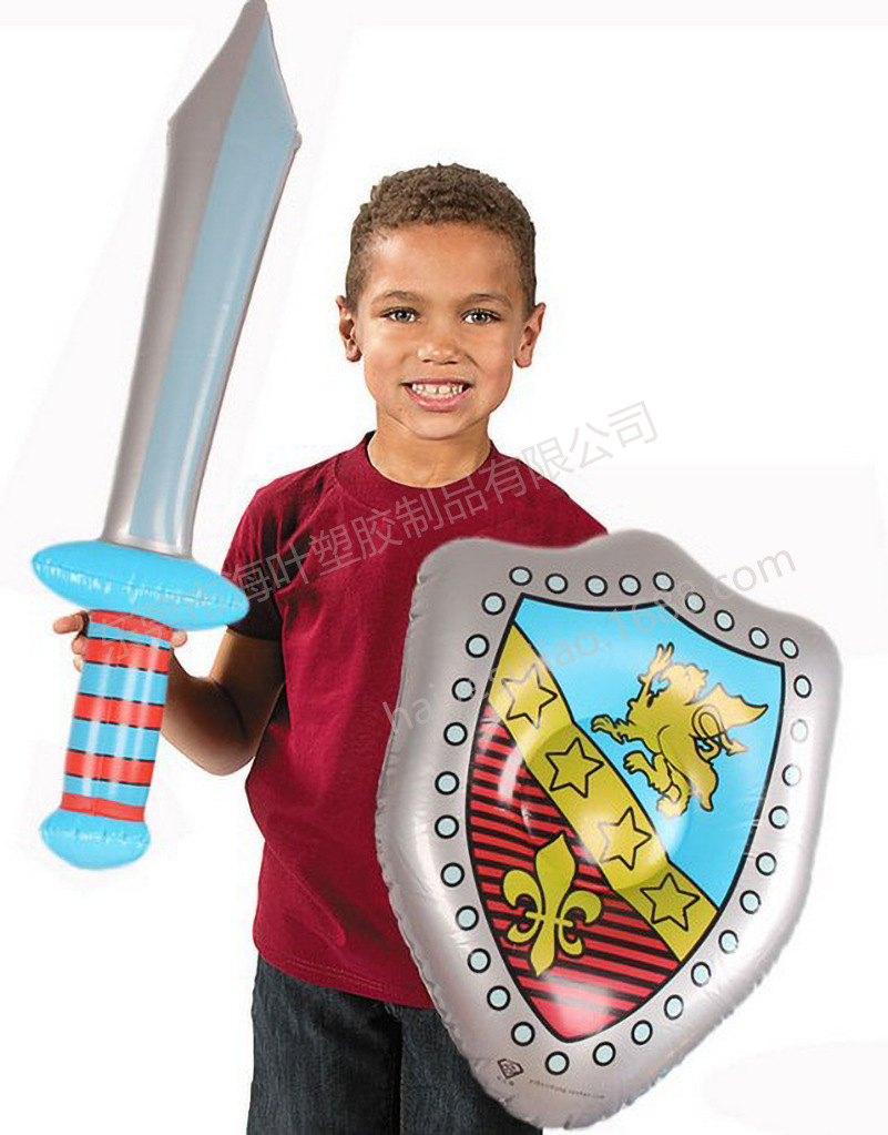 厂家生产PVC充气宝剑 盾牌 充气儿童玩具气倚天剑助威道具剑盾