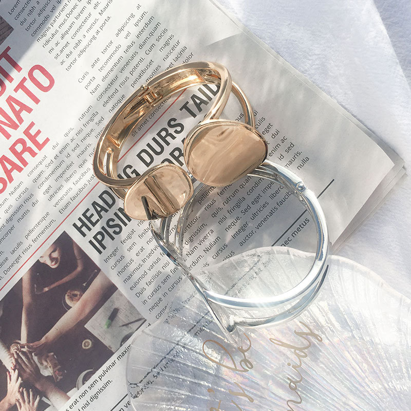 Hollow Asymmetrical Oval Alloy Open Bracelet