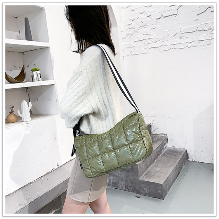 Fashion Shiny Women's Bag 2020 Autumn And Winter New Cotton Clothing Bag Wholesale display picture 5