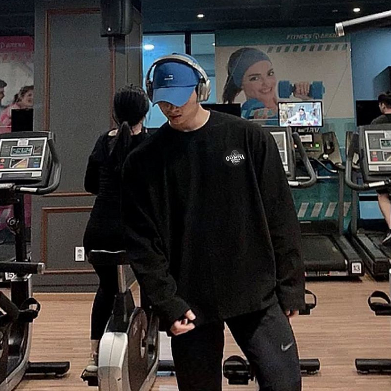 Men's Oversized Long Sleeve Hoodie For Gym And Athletic Training_voghion.com