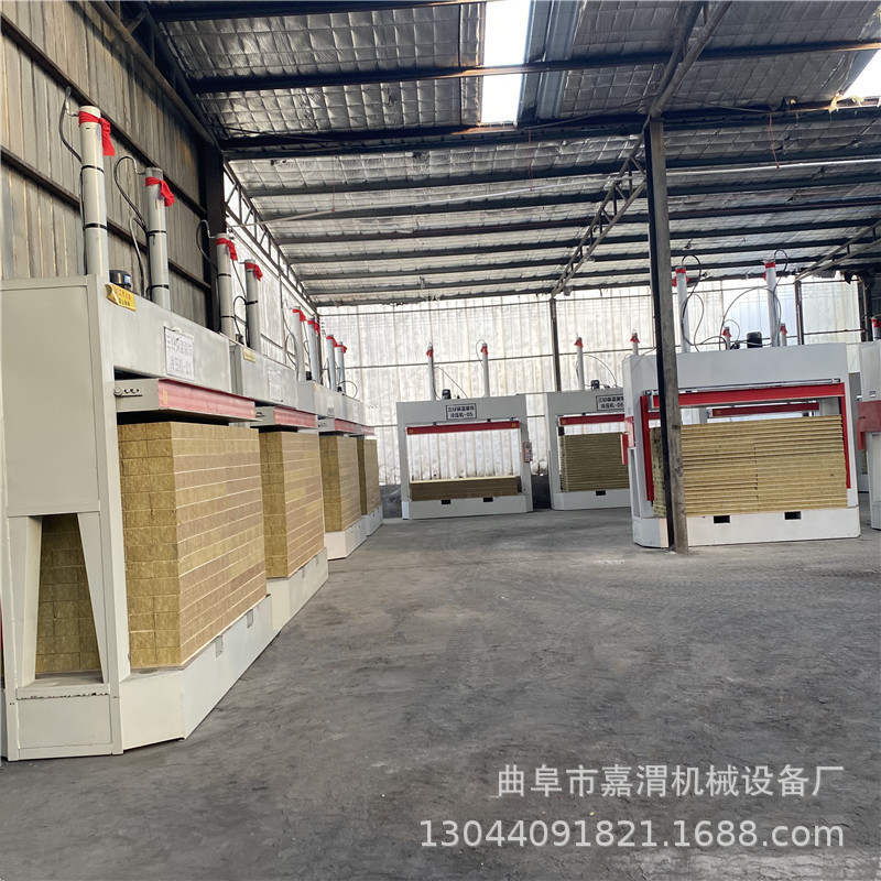 保温一体板冷压机
