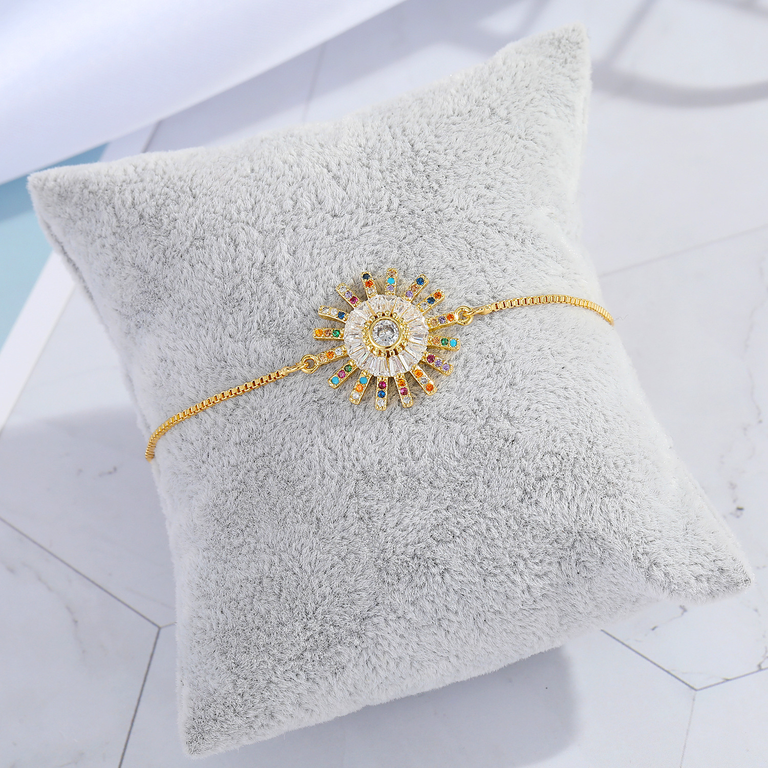 10g Weight No Inlaid Inlay Material Bracelets Classification Wedding, Travel, Birthday, Festival Occasion Alloy Material Geometric Pattern Women'S Gender White, Green Color Geometric No Inlaid Alloy Chain & Link Bracelets Wholesale 4