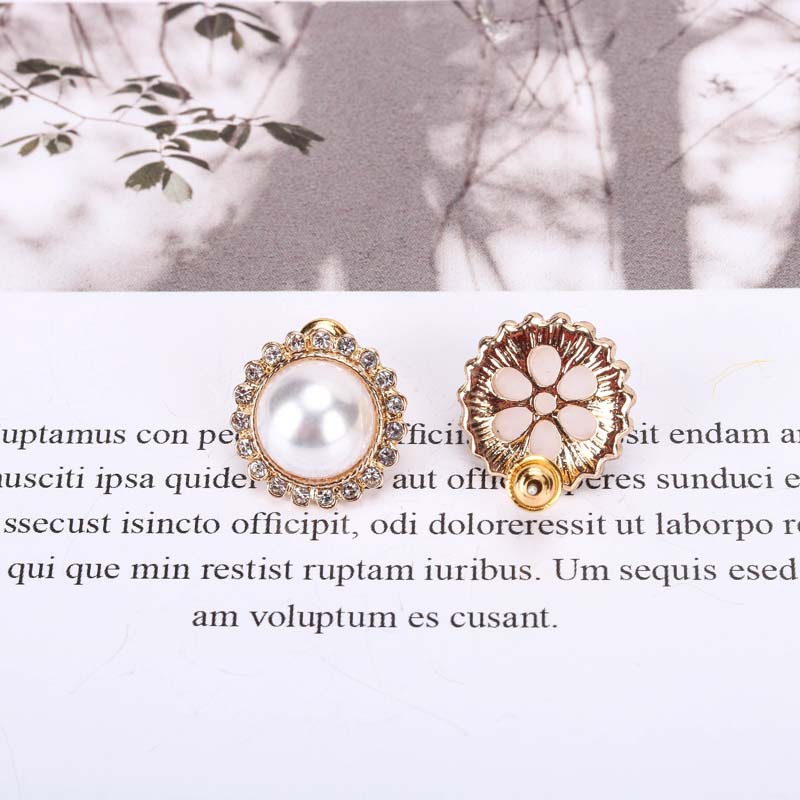 Korean Fashion New Pearl Diamonds S925 Silver Needle Alloy Earrings  Nihaojewelry display picture 8