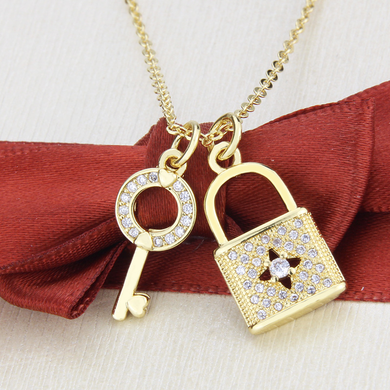 inlaid zirconium key lock diamond pendant necklacepicture2