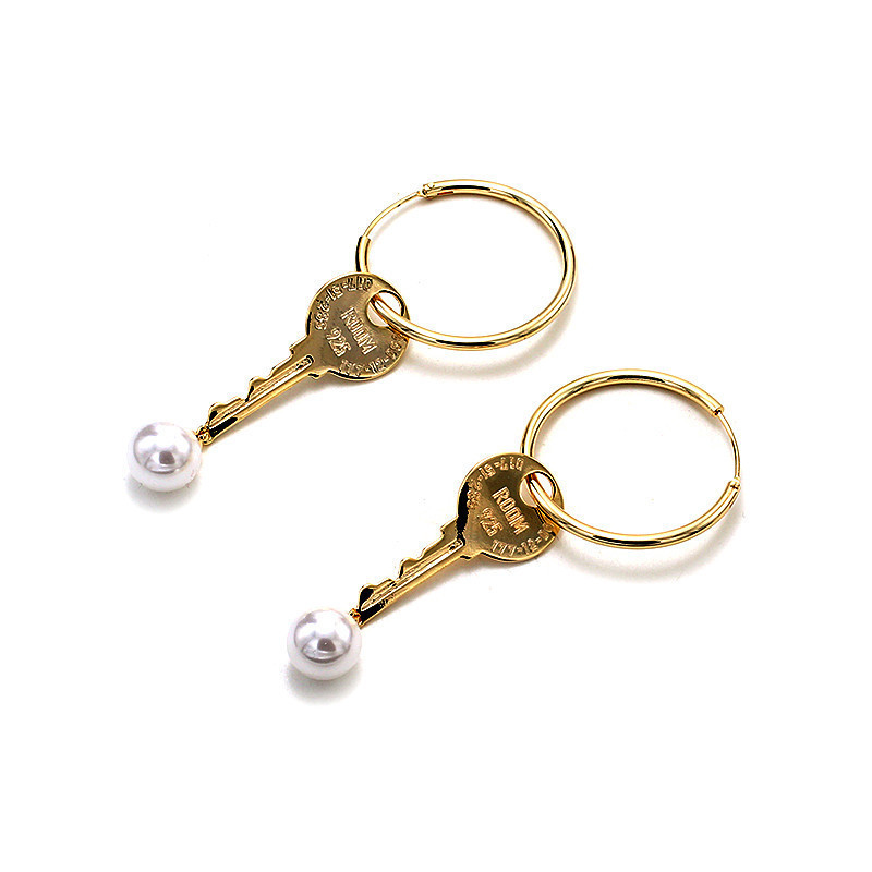 Fashionable creative trend keychain pearl