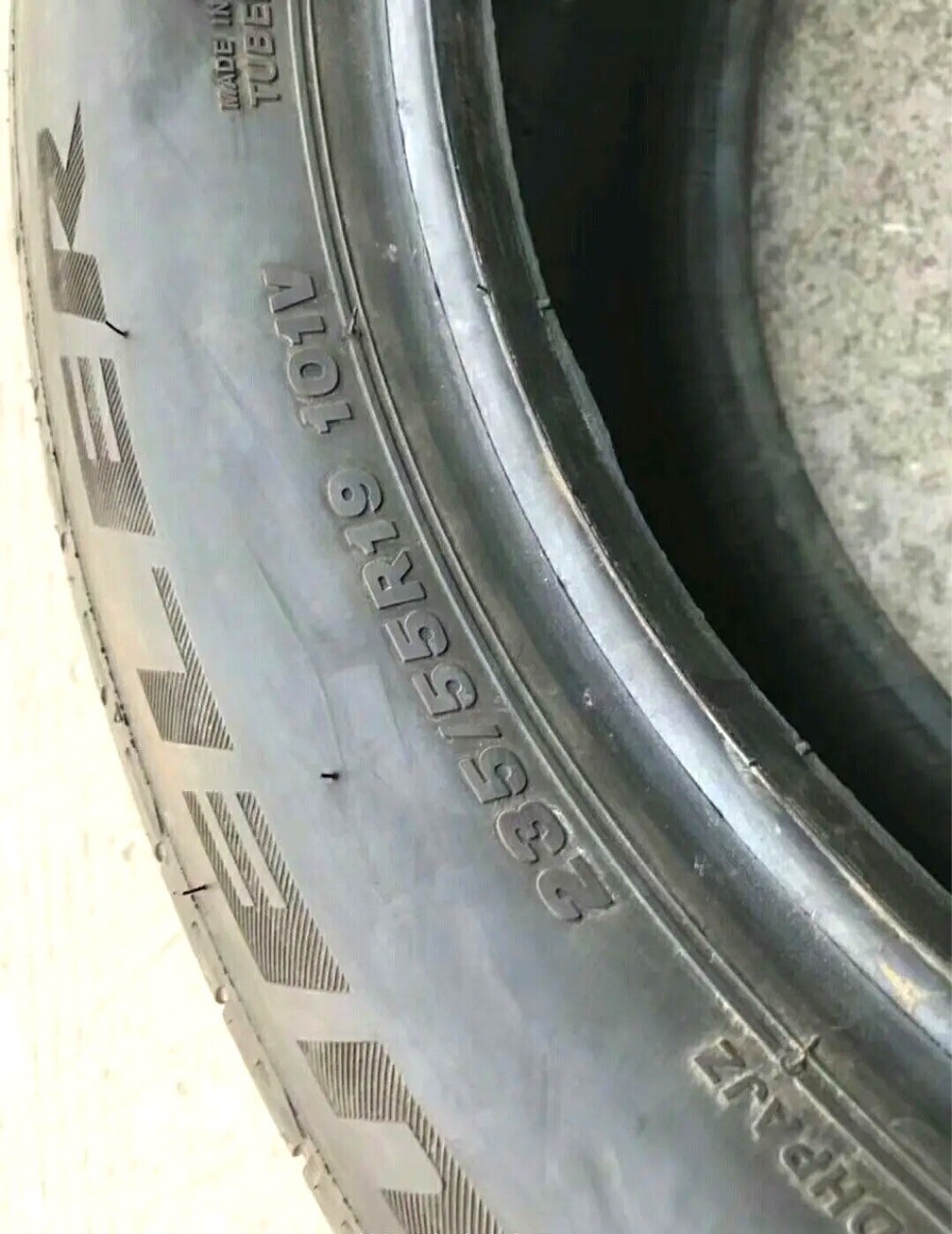 Used Bridgestone explosion-proof tire 235/55 R 19 255/45R20 Mercedes GLC300/GLC260