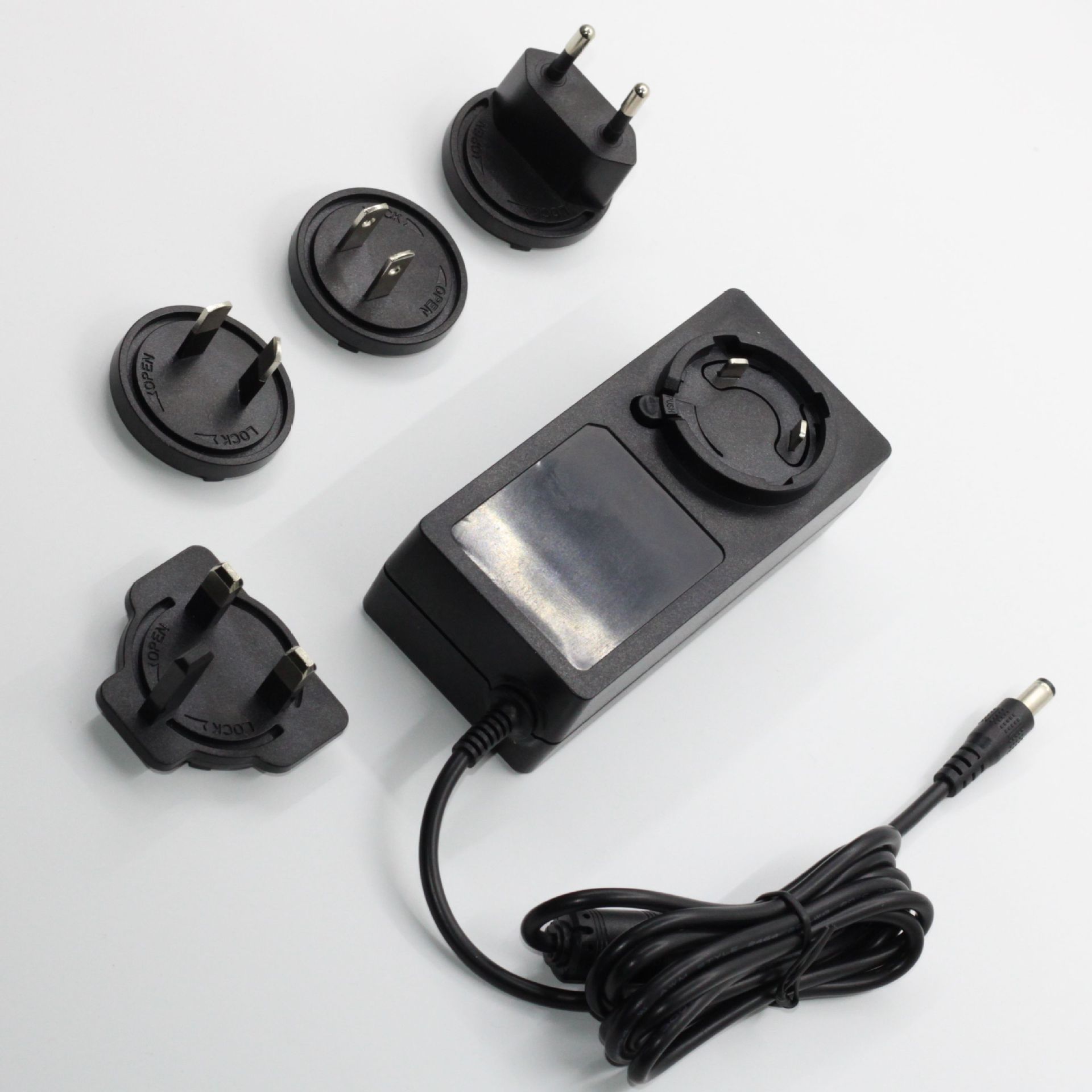 宽电压转48V1.25A多功能可拆卸转换头英 美 欧 澳多国插脚电源