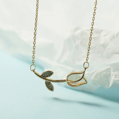New Korean Tulip Flower Necklace Women's Niche Design Light Luxurious Cat's Eye Temperament Clavicle Chain Rose