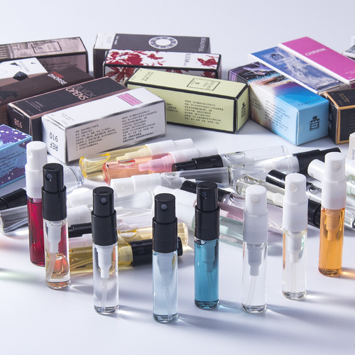 Xiaocheng Yixiang brand Q version perfume sample 3ml long-lasting light fragrance trial spray perfume men and women gifts