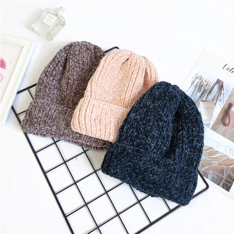 Winter Thickened Warm Woolen Hat display picture 6