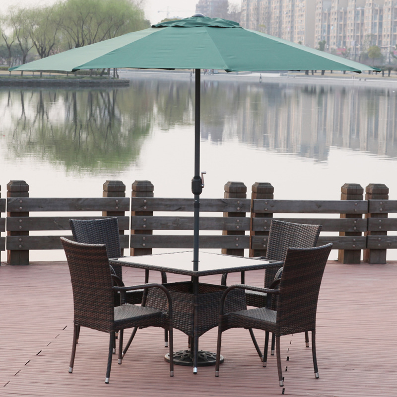 半包椅4+藤方桌+铁直伞+底座