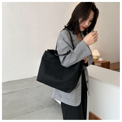 New Large-capacity Women's New Trendy Fashion All-match Shoulder Portable Tote Bag display picture 36