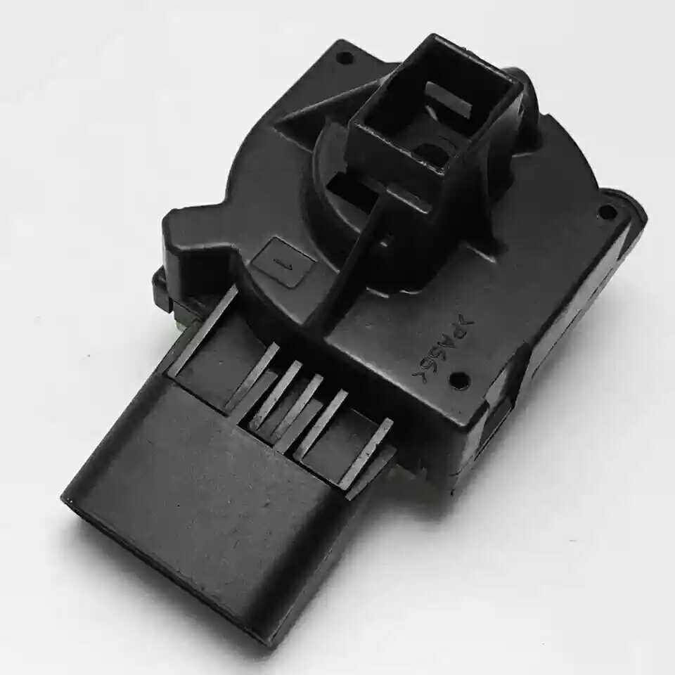 68280617AA，大切诺基牧马人自由道奇点火开关