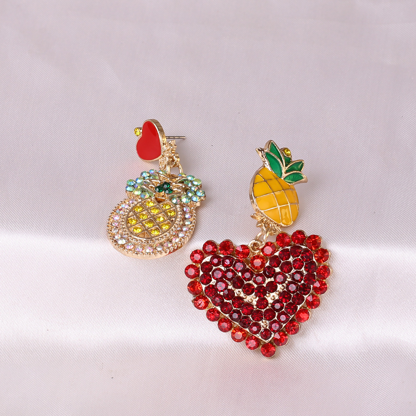 Pendientes De Botón Asimétricos Para Mujer En Forma De Corazón De Fruta De Piña Exagerada Geométrica display picture 7