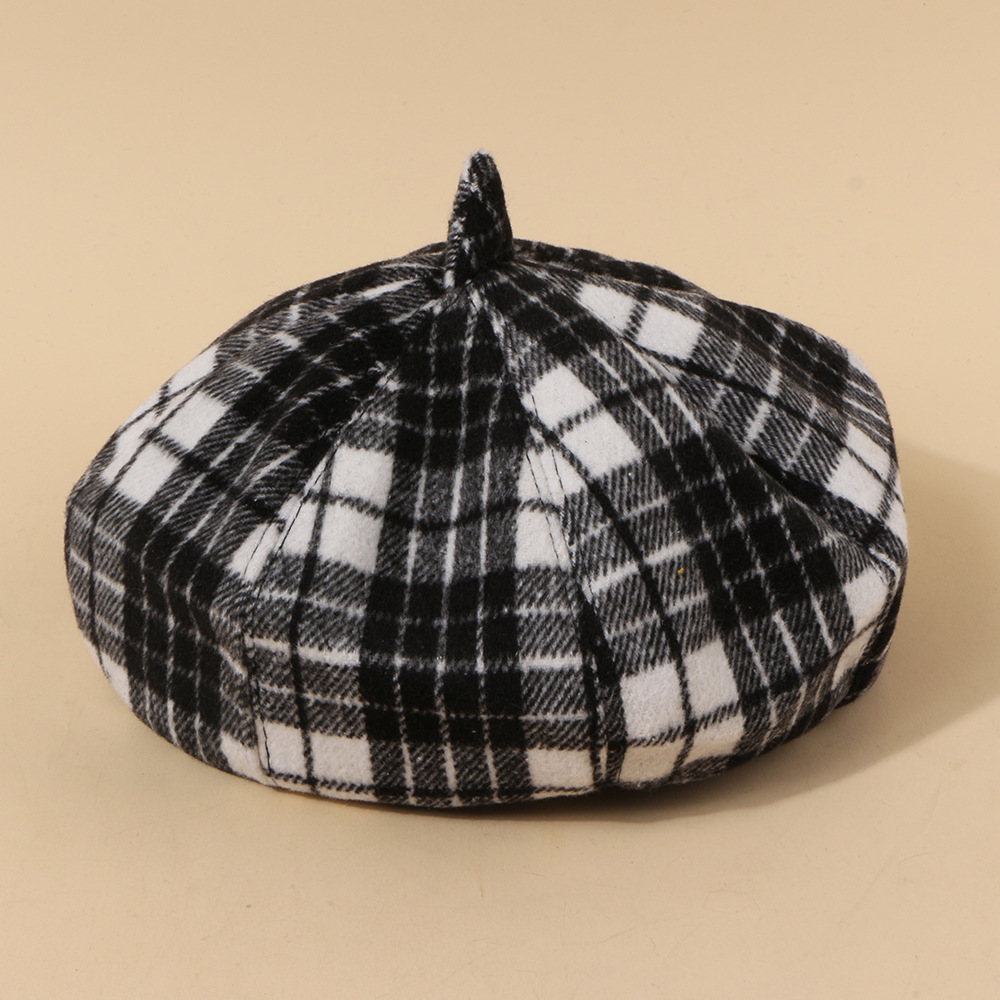 Hot Selling Fashion Retro Plaid Woolen Women's Fashion All-match Octagonal Beret display picture 9