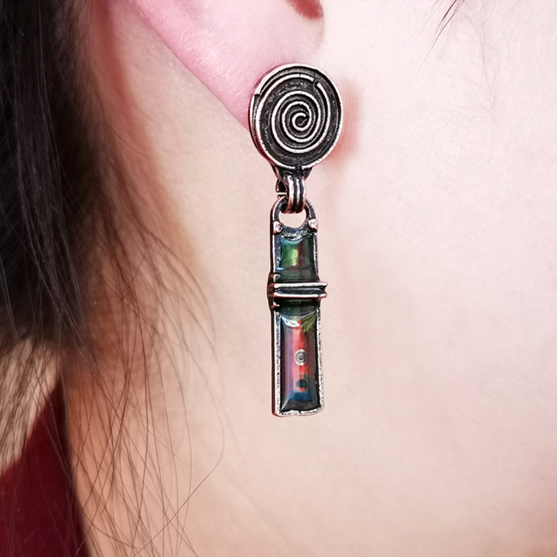 Retro Creative Spiral Colored Glass Earrings Bohemian Personalized Earrings display picture 4