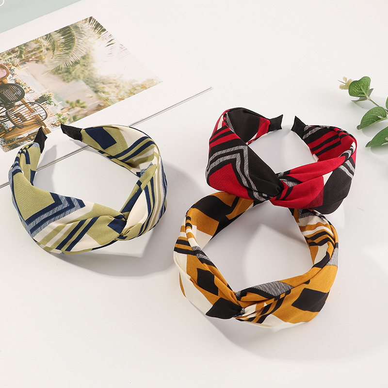 Korean New Floral Cross Fabric Simple Wide-sided Knotted Non-slip Headband display picture 8