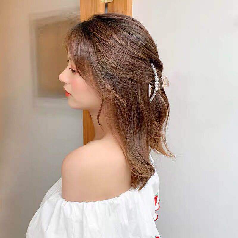 Imitation Pearl Material Elegant Women'S Geometric Arylic Imitation Pearl Hair Claws