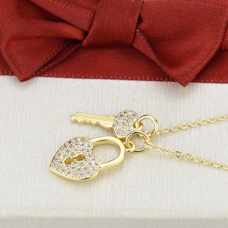 inlaid zirconium key diamond lock tag necklace