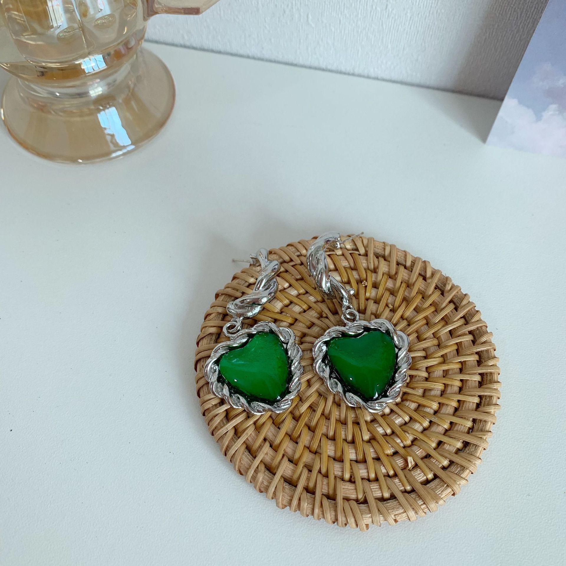 South Korea Earrings French Retro Emerald Love Gas Wild Quality Earrings Wholesale Nihaojewelry display picture 10