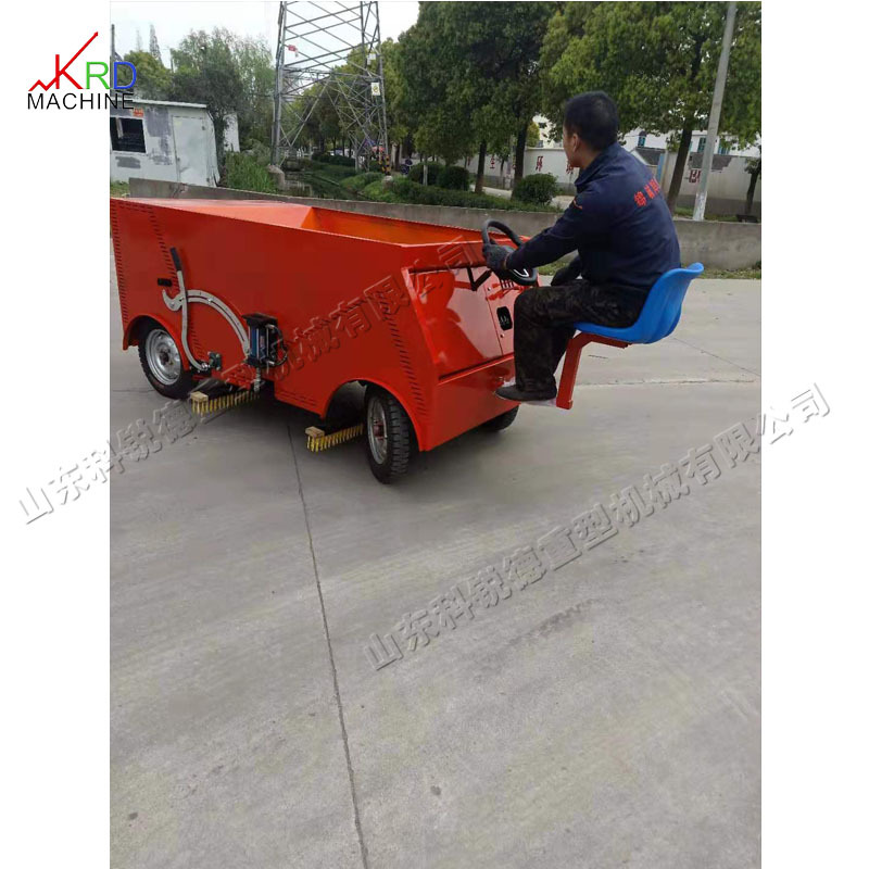 柴油座驾梳草冲砂机 供应钢板焊接结构草坪梳理机 液压型充沙机