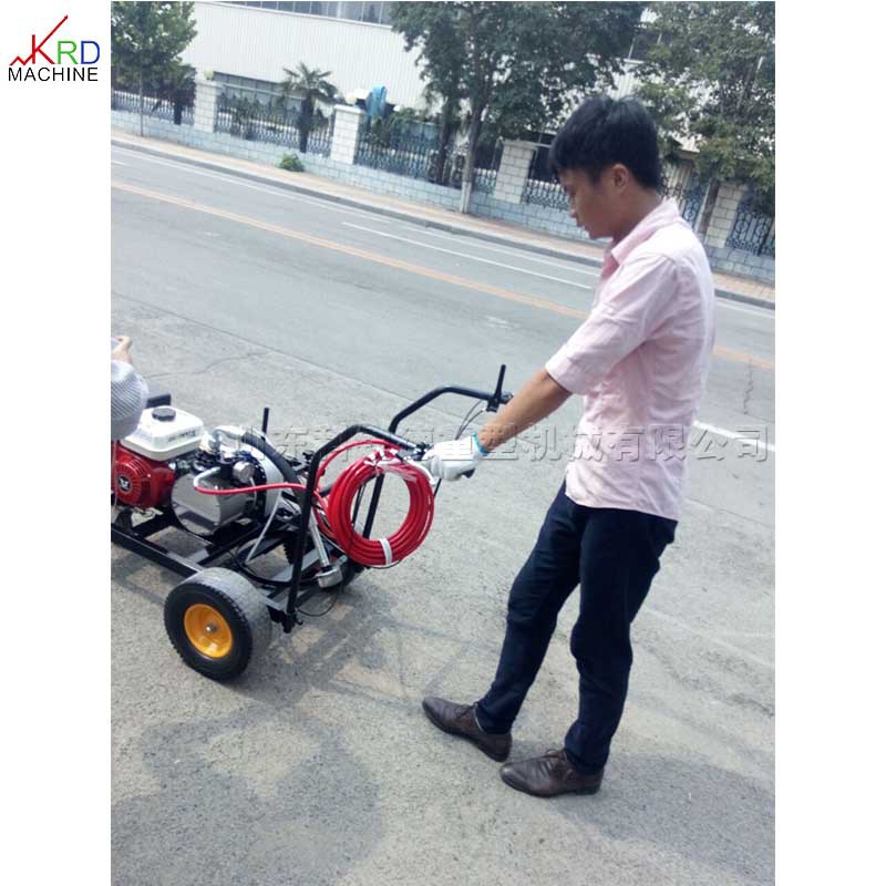 环氧漆聚氨酯喷涂机 体育场塑胶跑道划线机 汽油动力标线机现货