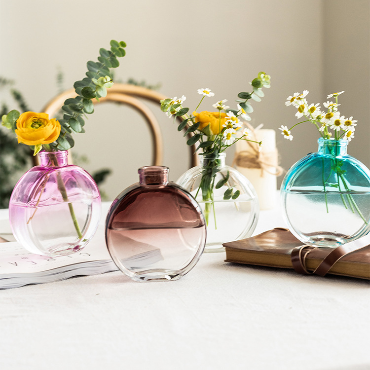 北欧冬季新款创意简约渐变插花瓶玻璃彩色小花瓶装饰摆件透明插花
