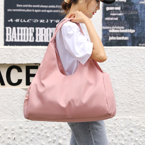 Wholesale large capacity nylon cloth Oxford cloth unisex fitness bag simple mommy bag maternity bag manufacturer wholesale