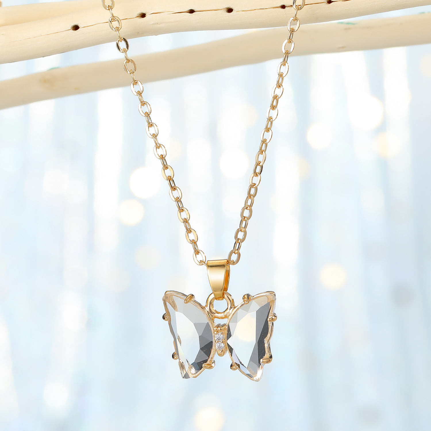 Corée Exquis Cristal Papillon Pendentif Collier Chaîne De La Clavicule Pour Les Femmes Bijoux display picture 4