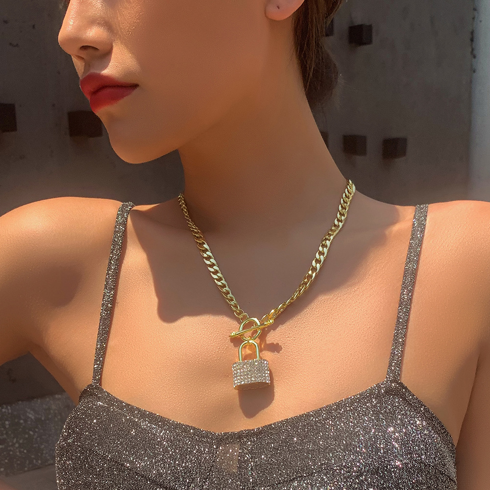 Personality Jewelry Fashion Punk Style Necklace Creative Metal Lock Diamond Pendant Necklace Wholesale Nihaojewelry display picture 2