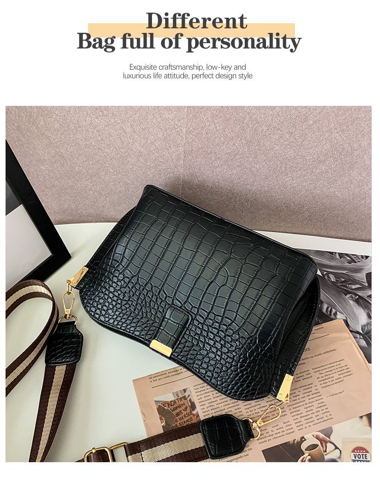 All-match Women's Messenger Bucket Crocodile Pattern One-shoulder Picture Autumn New Messenger Women's Bag display picture 43